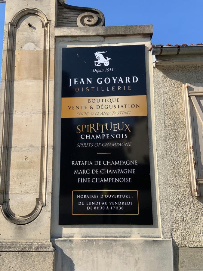 Champagne & Grand Cru Apartment *